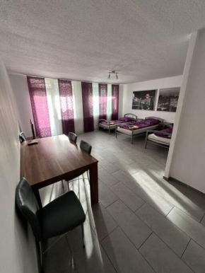 MG90 Schönes Monteur Apartment für 5 Personen